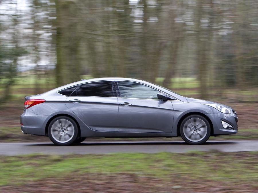  Hyundai i40 Sedan 2012 года  (UK) (фото 6 из 21)